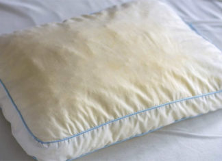 How to Combat Yellowing of Pillows