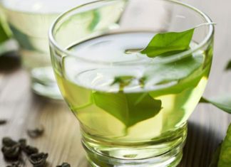 Exploring the Skin Care Benefits of Leaf-Infused Bath Water