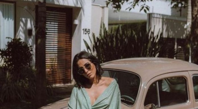 Pocket 15 Proven Ways to Pose for Pictures with Cars to Get Million Likes