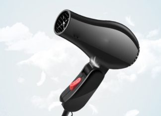 How to Easily Get Rid of Adhesive Stains on Plastic Items