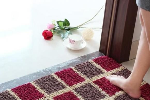 Indoor or Outdoor: Which is Better for Placing a Doormat? The Wealthy Love Doing This…