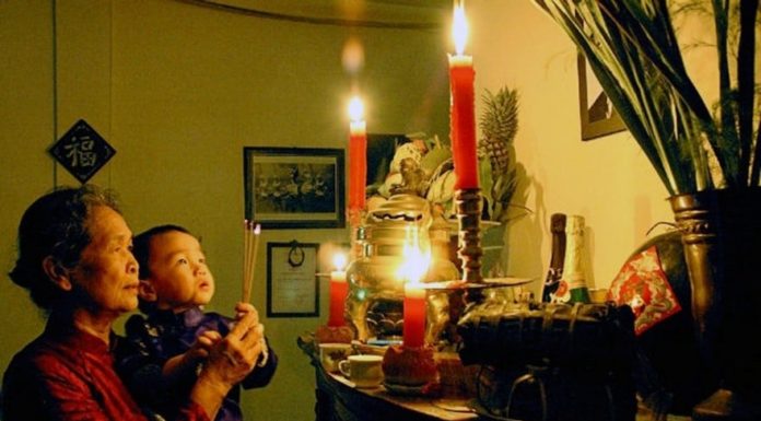 Should we continuously burn incense during Tet?