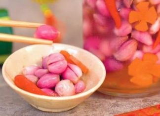 Eating this kind of pickled onion during Tet holiday increases the risk of cancer multiple times.