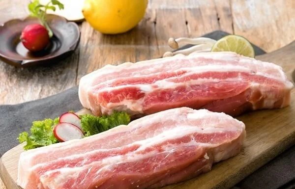 Delicious and Succulent Chinese Braised Pork: Tender, Flavorful, and Beautifully Glazed