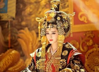 What dynasty does Vietnam belong to during the period of Vo Tac Thien? What is the name of our country at that time?