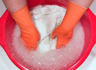 Tips on Eliminating Mold Stains from Clothing