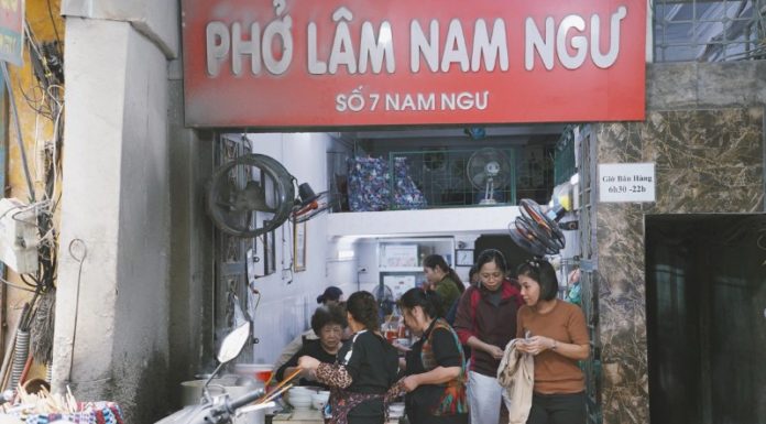 Traditional Chicken Pho: Over 50 Years of Unparalleled Flavor at Nam Ngu Street