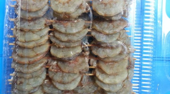 High Demand Despite High Price of Ca Mau’s Special Grilled Prawns