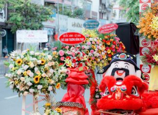 Discovering the Best Present for Opening Events to Bring Luck and Prosperity