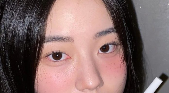 5 Quick Makeup Hacks to Look Wide Awake During the Busy Holiday Season