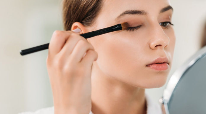 Common Makeup Mistakes Women in Their 40s Often Make