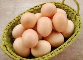Did you know that putting eggs in the refrigerator door is the wrong way to store them? Here is the best way to preserve eggs.
