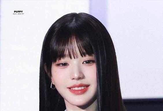 Tips for using hot oil to nourish your hair and make it smooth and shiny