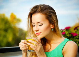 Drink Honey Mixture to Stay Slim and Beautiful this Lunar New Year without Feeling Exhausted