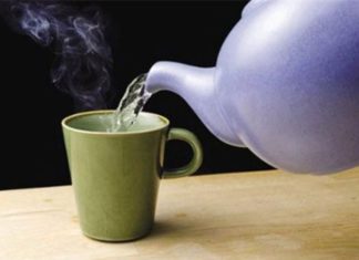 How beneficial is hot water consumption in the regular diet of the Chinese?