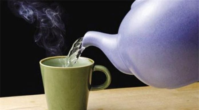 How beneficial is hot water consumption in the regular diet of the Chinese?