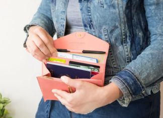 The Umbrella’s Fate: A Feng Shui Master’s Wisdom.