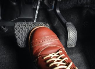 Bad habits that cause drivers to waste fuel