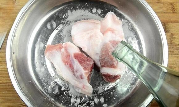 Frozen Meat: A Simple Trick to Make it Tender and Fresh