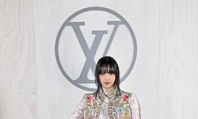 Stylish Lisa from BLACPINK slays her outfits at the show, with equally fashion-forward guests