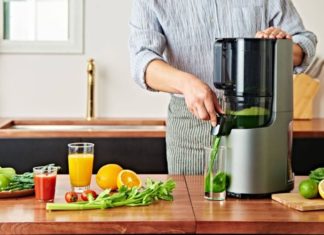 4 Essential Tips for Long-Lasting Fruit Juicers