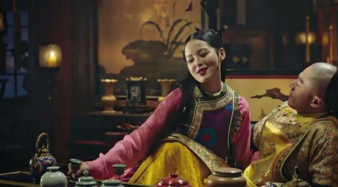 Why does a concubine need to be taken back to the palace by the eunuch after being granted a royal audience?