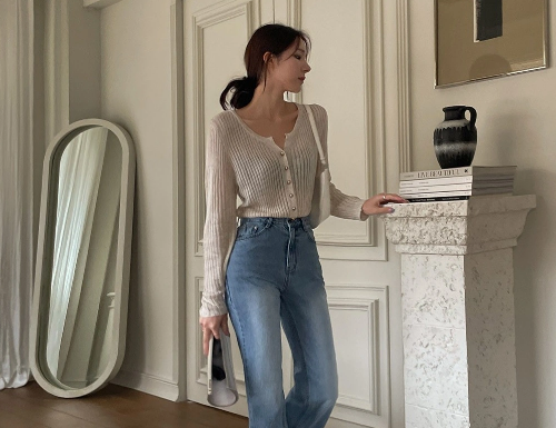 10 Stylish and Elegant Outfits with Thin Knitwear to Inspire Your Fabulous Fall Wardrobe