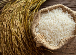 Years of eating bland and dry meals? This one ingredient will make your rice fluffy and delicious