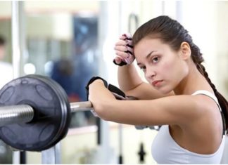 Top tips for taking care of your skin before and after workouts