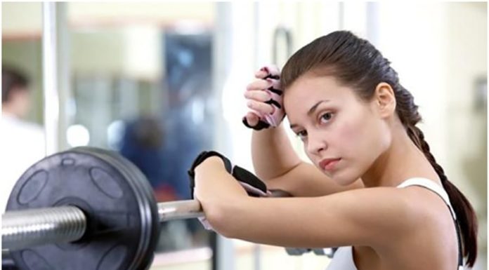 Top tips for taking care of your skin before and after workouts