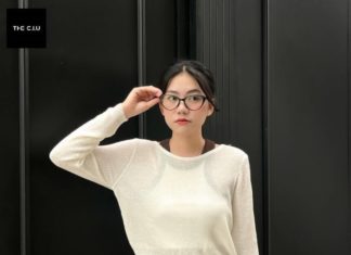 Short Flared Skirt: A Feminine and Adorable Fashion Mix