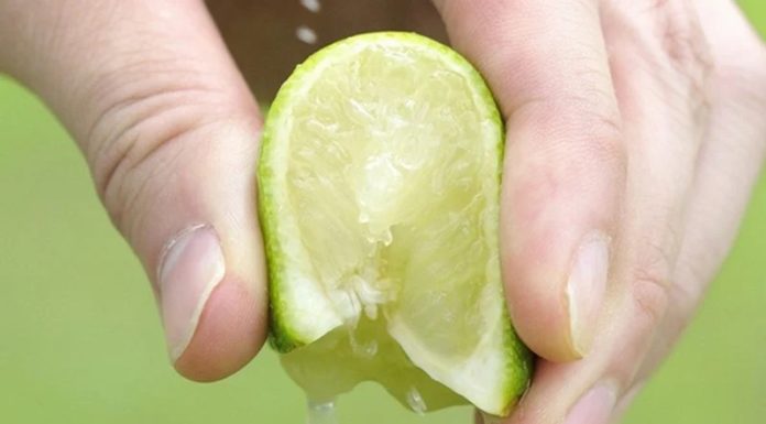 Squeeze Lemon Juice into Rice Pot: Little-known Trick for Unparalleled Quality