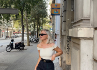 Refresh your autumn style with a romantic and whimsical skirt