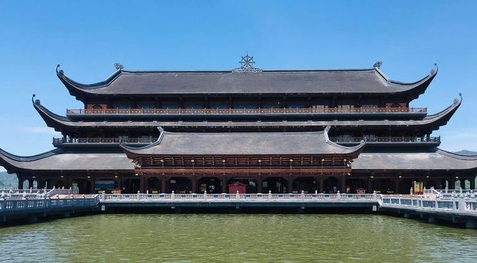 Ancient Temple: Over 1000 Years Old, Located in a Unique ‘Mountain-Facing, Lake-Backed’ Position