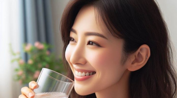 7 simple secrets for hydrated and glowing skin every woman should know