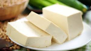 Frying tofu directly in oil is wrong: Follow these 2 steps to make crispy golden tofu, without it crumbling or sticking to the pan.