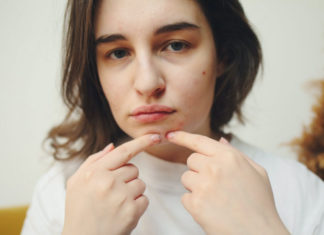 Everything you need to know about cosmetic allergies to avoid severe skin damage