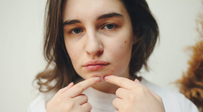 Everything you need to know about cosmetic allergies to avoid severe skin damage