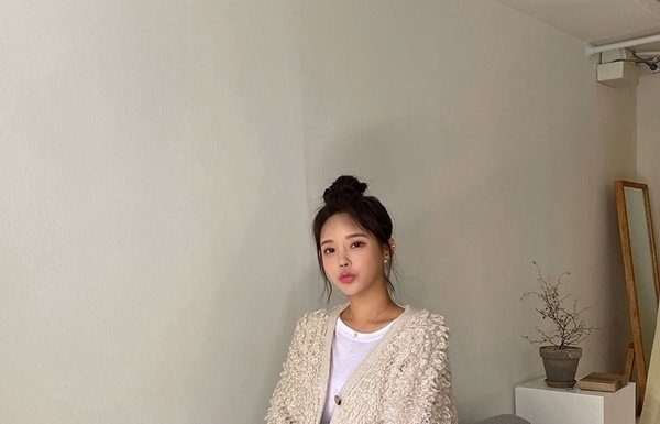 From autumn to winter, ladies should have these 5 essential items to stay stylish