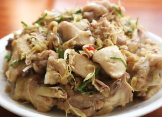 Add a handful of these leaves to your chicken stir-fry: Every bite is aromatic and flavorful, with the meat fully infused.