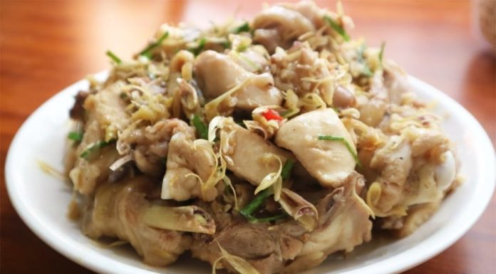 Add a handful of these leaves to your chicken stir-fry: Every bite is aromatic and flavorful, with the meat fully infused.