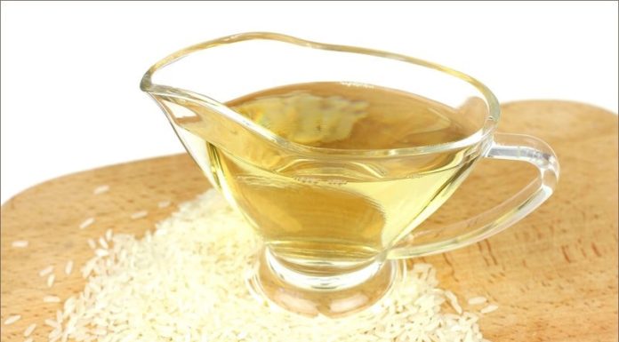 Surprising Benefits of Using Vinegar on Your Hair