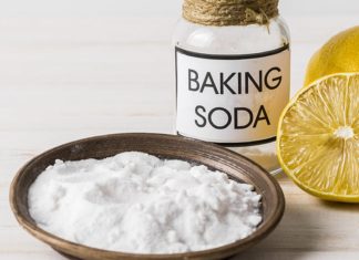 Regularly washing your pillows but still have yellow stains? Soak them in this for just 5 minutes to make them bright, fresh, and as good as new.