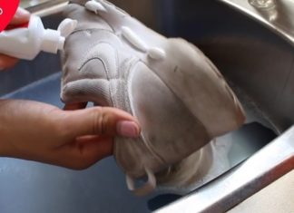 Tips to clean white shoes like new using toothpaste