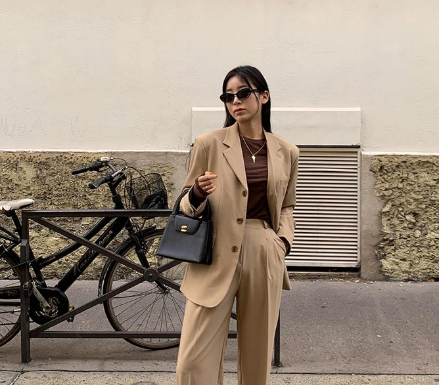 5 Must-have Items to Refresh Your Office Style Without Worrying about Looking Old