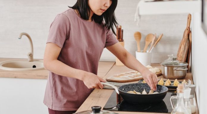 Saving Money: Uncover the Japanese Secrets to Financial Savviness