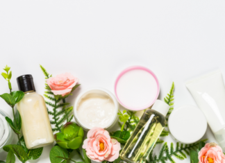 The scent in cosmetics is the culprit behind skin damage