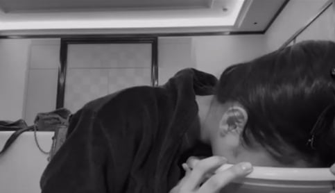 Jennie reveals simple beauty technique for perfect look at Paris Fashion Week