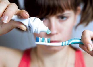 Pre-wetting the toothbrush before applying toothpaste: Is it a common mistake that prevents teeth from getting whiter?