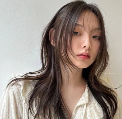 4 Trendy Hairstyles That Will Enhance Your Beauty Without Cutting Your Bangs